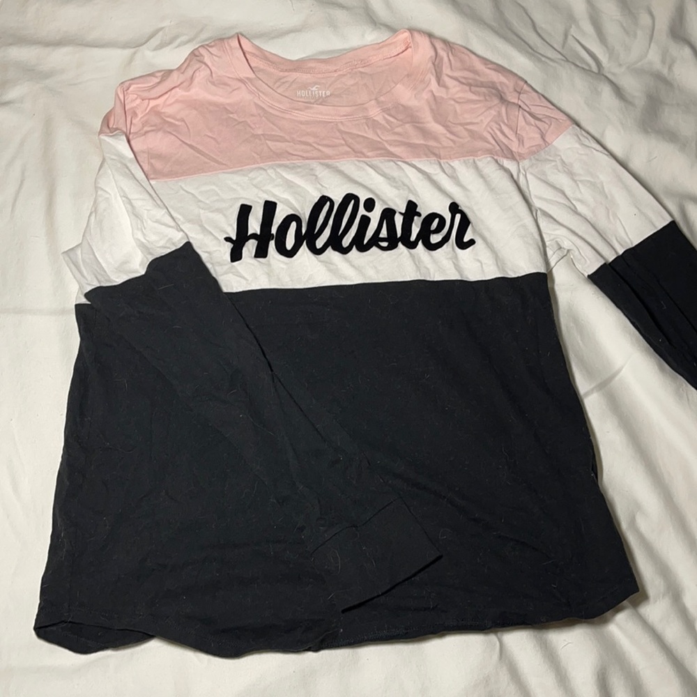 Hollister long sleeve tshirt (medium)
